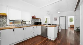 Coastal Cottage - Image 5
