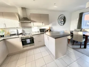 Hazel House - Image 5
