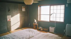 泊まれる本屋 まるとしかく - Image 2