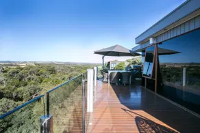 Bella Vista - luxury, views & hot tub - Image 4