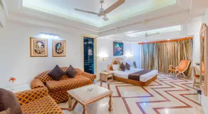 Hotel Hillock - Image 2