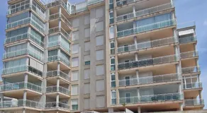 Apartamento en la playa con piscina - Image 4