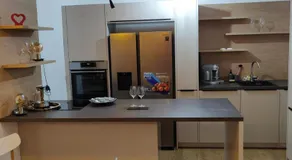 Beautiful Apartment with Parking, Brilliant Location - Image 3