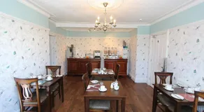 Fern Howe Guest House - Image 4