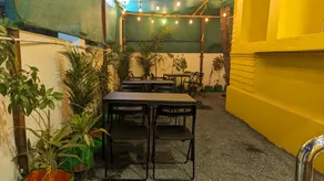Cayzen Backpackers Hostel Perungudi - Image 3