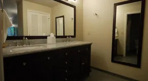 Redwood Hyperion Suites - Image 2
