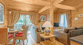 Tilford Woods Lodge Retreat - Image 3