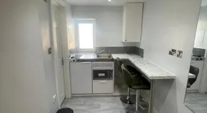 Cozy Studio Flat - Romford, London - Image 5