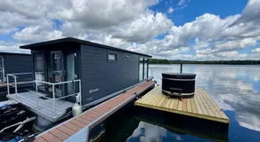 Houseboat Marina Mookerplas 4-6 persoons (met hottub en dakterras) - Image 3