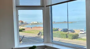 Eden Retreats Serviced Apartments - Image 2
