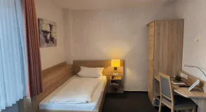 Hotel und Restaurant Teegen - Image 2