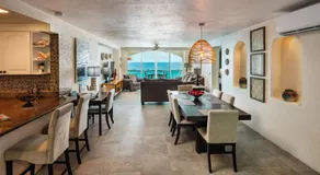 Oceanfront Luxury -4-King Suites Dive Pick Ups-Walk to Dining & Shops - Image 3
