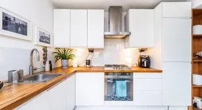Stylish 2-Bed Flat w Private Garden in Crouch End - Pass the Keys - Image 5