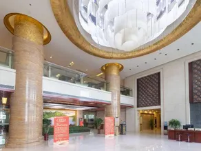 Shungeng International Hotel - Image 4