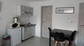 BB64 Apartmanház - Image 2
