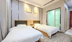 Xiyuan Hot Spring Hotel (Mingyue Qian Gu Qing Branch) - Image 1