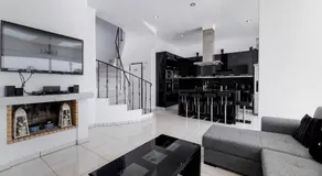 Diamond Villa - Image 3