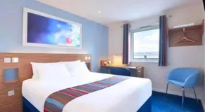 Travelodge Lytham St Annes - Image 5