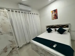 Premier Private Suites - Image 2