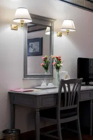 Diamond Plaza Hotel - Image 5