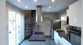 Maison moderne et spacieuse avec piscine - Image 3