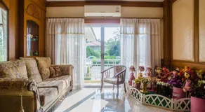 Monrawee Pavilion Resort - Image 2