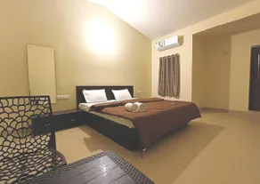Hi-5 Private Villa - Image 2