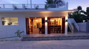 Maykenn Beach-Cafe Bar and Restaurant - Image 5