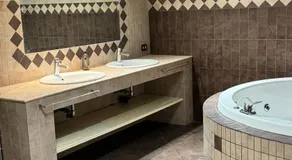 DolceVita Eur2 Luxury Apartament - Image 3