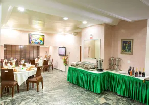 Petrus Hotels Royale - Image 5