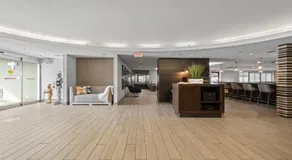 315 LoSo Hotel Airport - Image 3