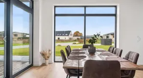 Bright, Quiet, Comfortable Room In A Luxury Home - Image 3