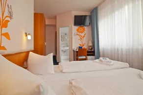 Hotel Residenz Duesseldorf - Image 3