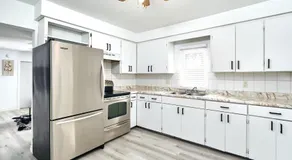 Centrally located 3BDRM home in CityCore! - Image 3