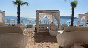 Steps to beach 3 Bedrooms 2 Bathrooms 2 Kitchens with a Terrace - 2 Parking spots - Sea View - Image 3