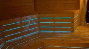 Old Farmhouse Retreat with jacuzzi and sauna - Image 5