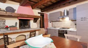 Farmhouse in Marche with Pool and Views - Image 3