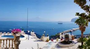 Villa La Terrazza Suites - Image 3