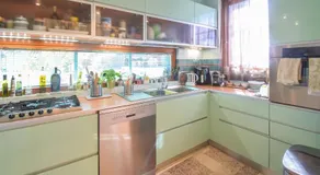 Beautiful Villa In Rome - Image 2