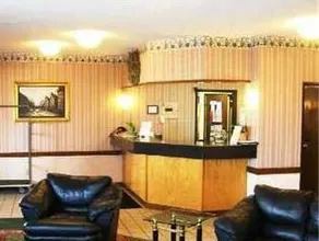Quality Inn & Suites Benton Harbor - St Joseph - Image 5
