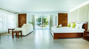 Searenity Beach Villa - Image 2