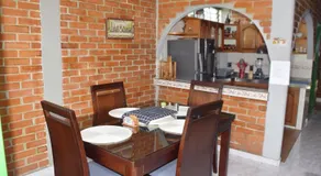 Lago Calima Cozy Cabin - Image 3