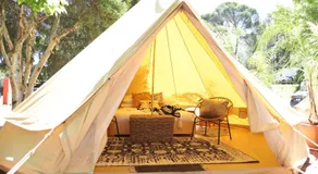 Castlemaine Gardens Luxury Glamtainer - Image 5