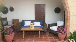 CASA TURÍSTICA Villa Carmen, CON AMPLIO JARDIN QUE INCLUYE BARBACOA, 2 PORCHES, PARKING PRIVADO Y PISCINA - Image 5