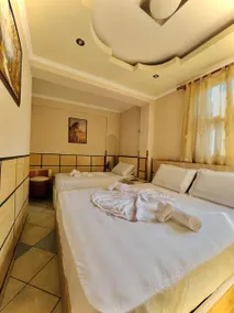 Hotel Ideal - Image 2