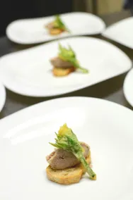 Auberge Resort Inn Bonheur - Image 2