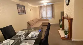 Dunfermline, 2 bedroom home free on street parking - Image 4