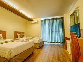 TM Land Hotel - Image 5