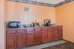 Knights Inn Ferguson MO - Image 4