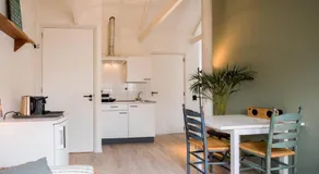 Studio 18 - Image 5